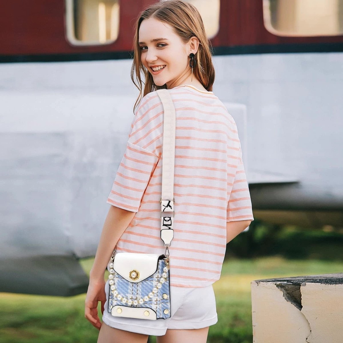 Fashion Women'S Crossbody Bag Girl'S Cute Princess Wallet Classic Shoulder Bag Summer Pearl Chain Phone Bag MANDOTOS