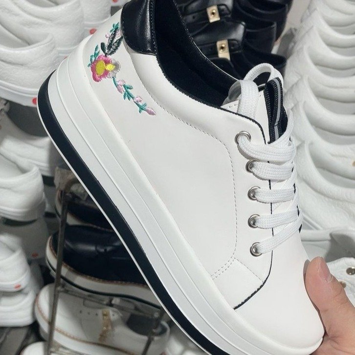 Women's Embroidery Platform Sneakers | Floral PU Lace-Up Chunky Sole Shoes Sarah Express