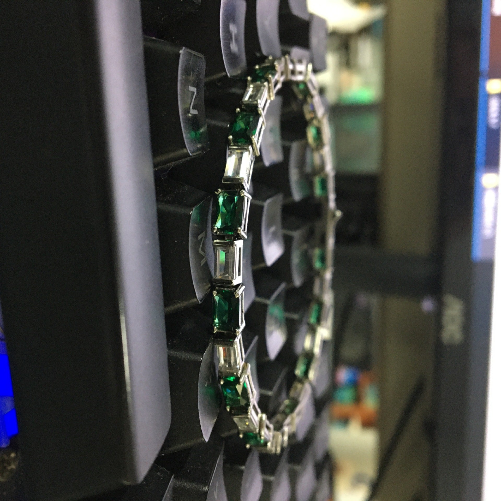 Hip-hop zircon-encrusted emerald color-matching tennis chain nowadaysfashion