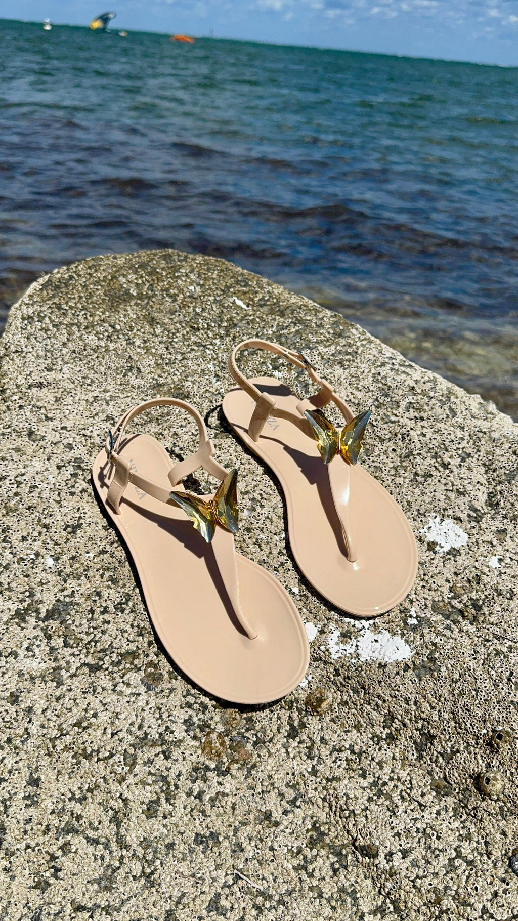 ALIANA White Gel Beach Sandals NIKOZA